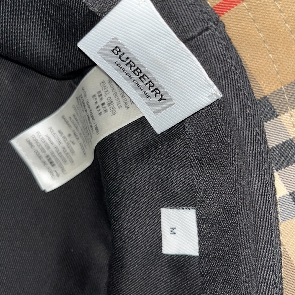 Burberry bucket hat - Picture 3 of 4